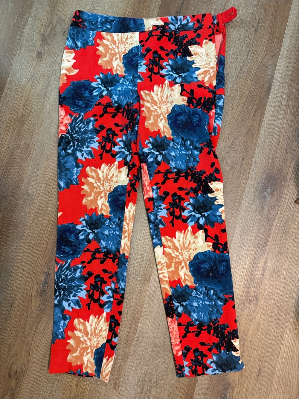 Talbots women's size 4 Floral Print pants  - Red & Blue